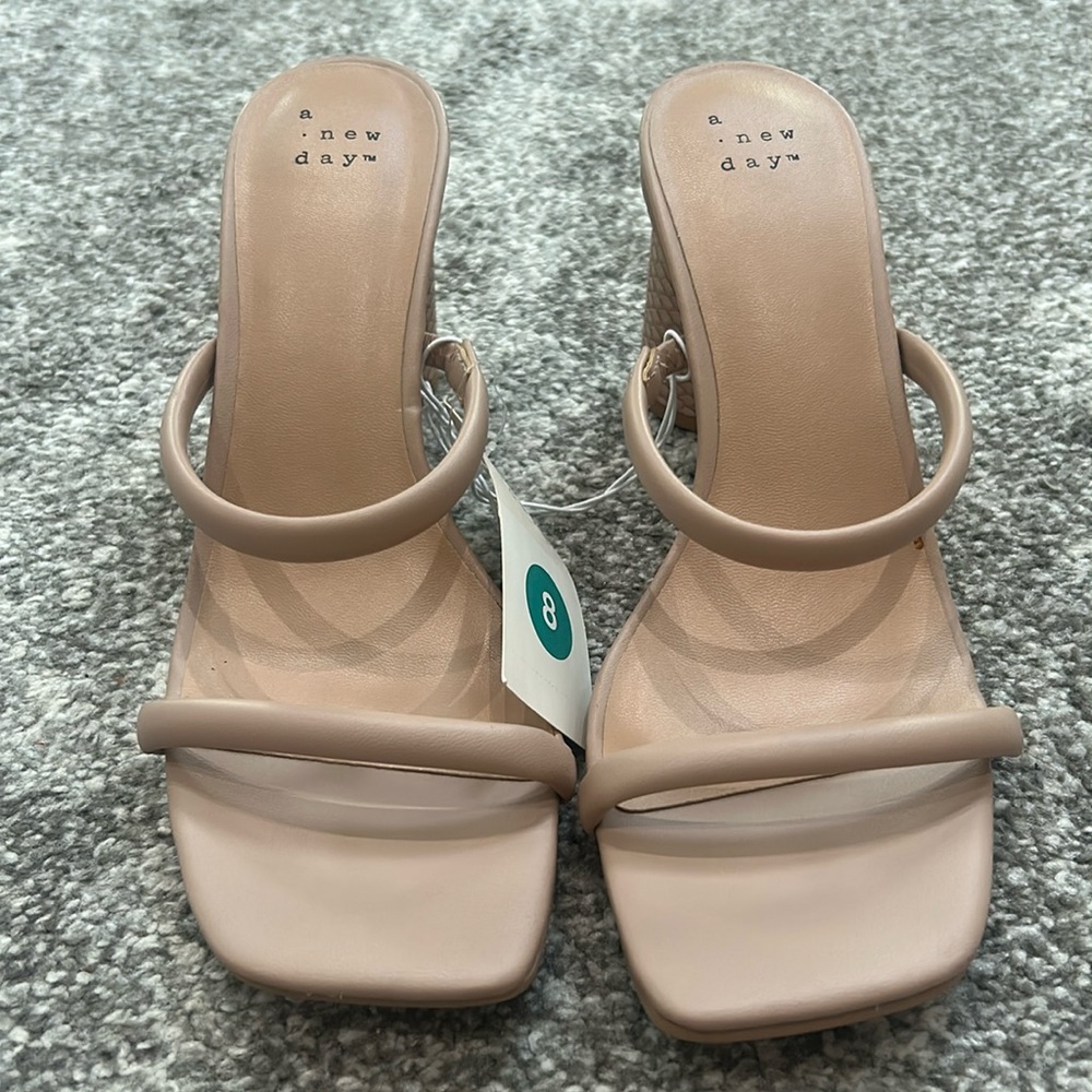 a new day nude heels size 8